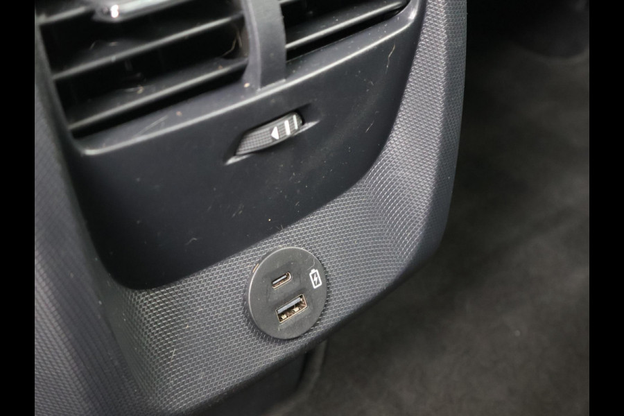 Ford Mustang Mach-E 75kWh LUCID RED + STUURVERW. / ADAPTIVE CRUISE / CARPLAY