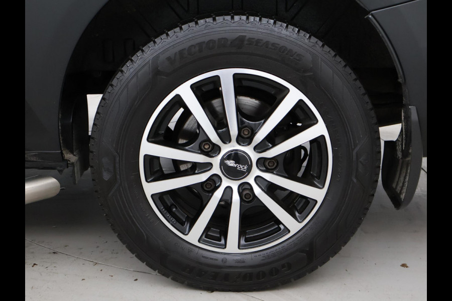 Ford Transit Custom 320 2.0 TDCI 130 PK L2H1 TREND + 2800 KG TREKHAAK / APPLE CARPLAY / CAMERA / STOELVERW.