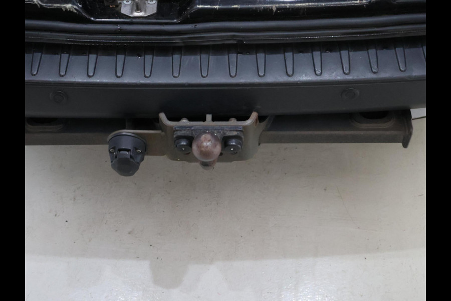 Ford Transit Custom 320 2.0 TDCI 130 PK L2H1 TREND + 2800 KG TREKHAAK / APPLE CARPLAY / CAMERA / STOELVERW.