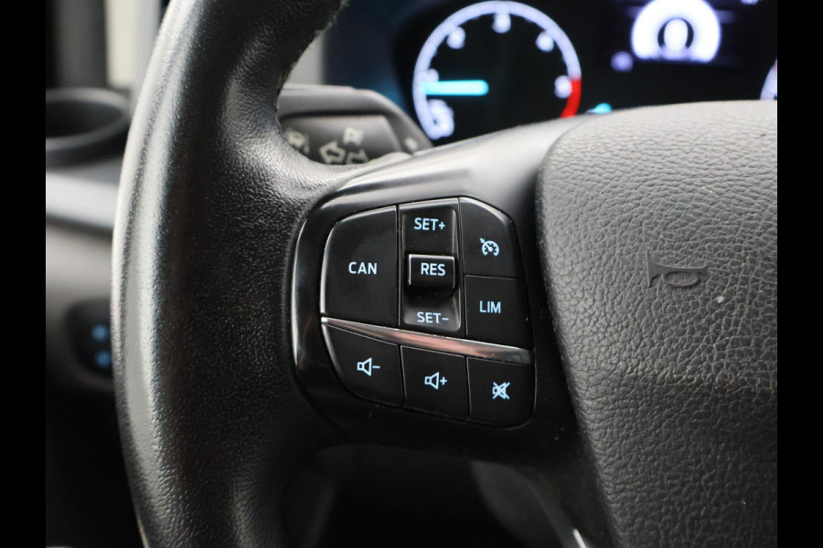 Ford Transit Custom 320 2.0 TDCI 130 PK L2H1 TREND + 2800 KG TREKHAAK / APPLE CARPLAY / CAMERA / STOELVERW.