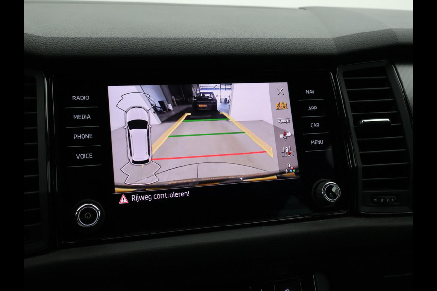 Škoda Kodiaq 1.5 TSI 150 PK DSG AUT. 7-PERS SPORTLINE *MAT ZWART* + ADAPTIVE CRUISE | VIRTUAL COCKPIT | CAMERA | 20 INCH