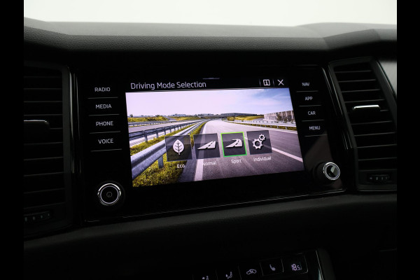 Škoda Kodiaq 1.5 TSI 150 PK DSG AUT. 7-PERS SPORTLINE *MAT ZWART* + ADAPTIVE CRUISE | VIRTUAL COCKPIT | CAMERA | 20 INCH