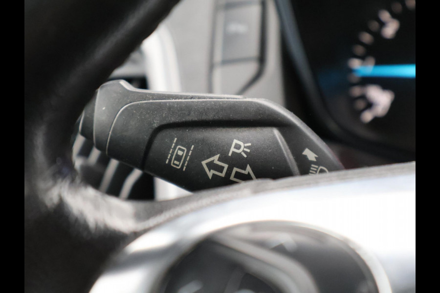 Ford Transit Custom 290 2.0 TDCI 130 PK L2H1 TREND + 2650 KG TREKHAAK / CAMERA / 17 INCH LMV