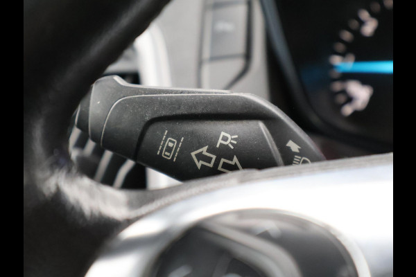 Ford Transit Custom 290 2.0 TDCI 130 PK L2H1 TREND + 2650 KG TREKHAAK / CAMERA / 17 INCH LMV