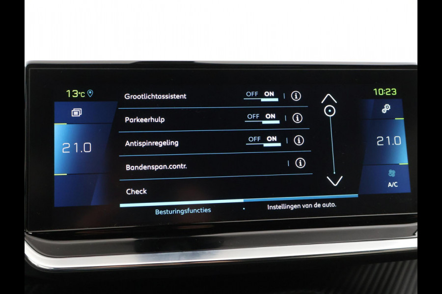 Peugeot e-2008 EV GT PACK 50 kWh + ADAPTIVE CRUISE | APPLE CARPLAY | SFEERVERLICHTING