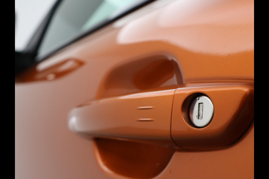 Peugeot e-2008 EV GT PACK 50 kWh + ADAPTIVE CRUISE | APPLE CARPLAY | SFEERVERLICHTING