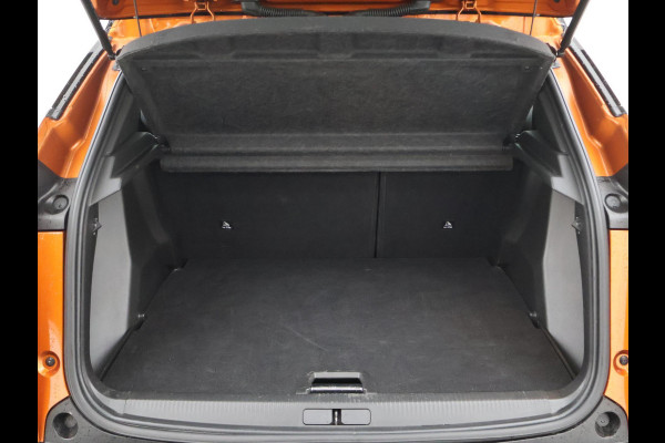 Peugeot e-2008 EV GT PACK 50 kWh + ADAPTIVE CRUISE | APPLE CARPLAY | SFEERVERLICHTING