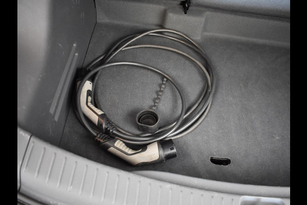 Opel Ampera-E LAUNCH EXECUTIVE 60 KWH *INCL. BTW* + ADAPTIVE CRUISE / APPLE CARPLAY / BOSE / CAMERA / DAB