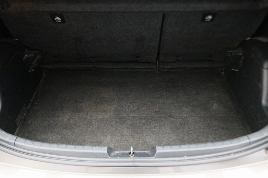 Toyota Yaris 1.5 Hybrid Executive Camera, Stoelverwarming, Climate, Bluetooth, Rijstrooksensor