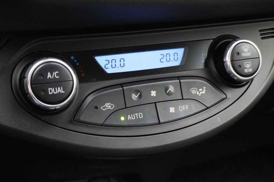 Toyota Yaris 1.5 Hybrid Executive Camera, Stoelverwarming, Climate, Bluetooth, Rijstrooksensor