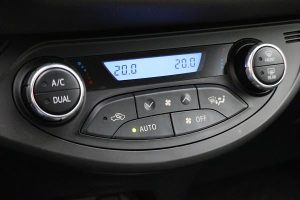 Toyota Yaris 1.5 Hybrid Executive Camera, Stoelverwarming, Climate, Bluetooth, Rijstrooksensor