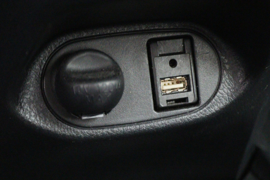 Toyota Yaris 1.5 Hybrid Executive Camera, Stoelverwarming, Climate, Bluetooth, Rijstrooksensor