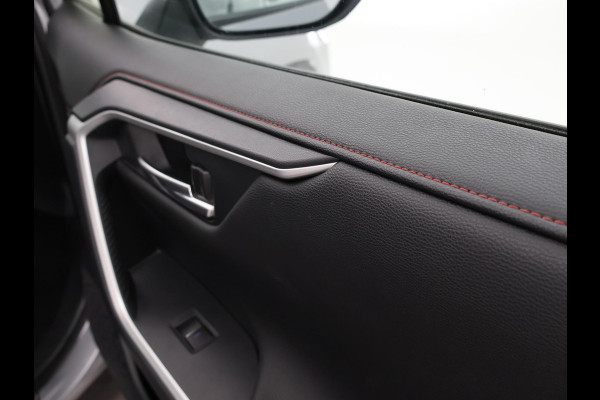Toyota RAV4 2.5 PLUG-IN PHEV HYBRID AWD 4WD 306 PK + TREKHAAK | STOELVERW. | CAMERA | LED | APPLE CARPLAY | 18 INCH