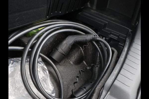 Toyota RAV4 2.5 PLUG-IN PHEV HYBRID AWD 4WD 306 PK + TREKHAAK | STOELVERW. | CAMERA | LED | APPLE CARPLAY | 18 INCH