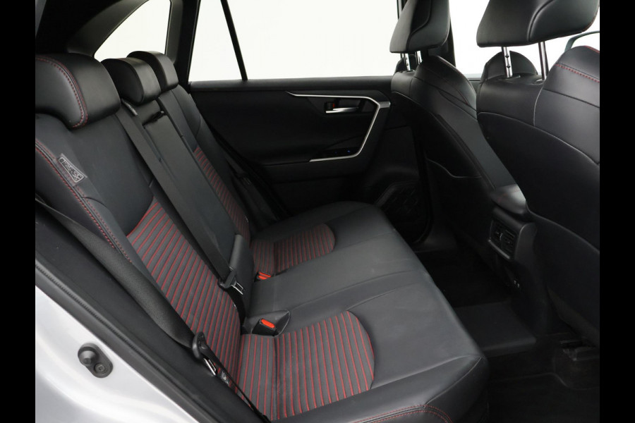 Toyota RAV4 2.5 PLUG-IN PHEV HYBRID AWD 4WD 306 PK + TREKHAAK | STOELVERW. | CAMERA | LED | APPLE CARPLAY | 18 INCH