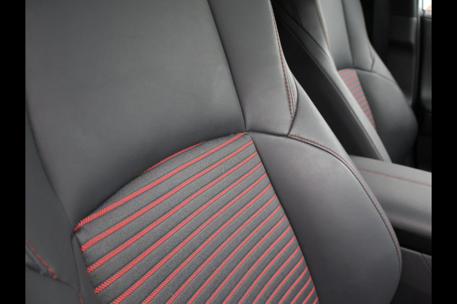 Toyota RAV4 2.5 PLUG-IN PHEV HYBRID AWD 4WD 306 PK + TREKHAAK | STOELVERW. | CAMERA | LED | APPLE CARPLAY | 18 INCH