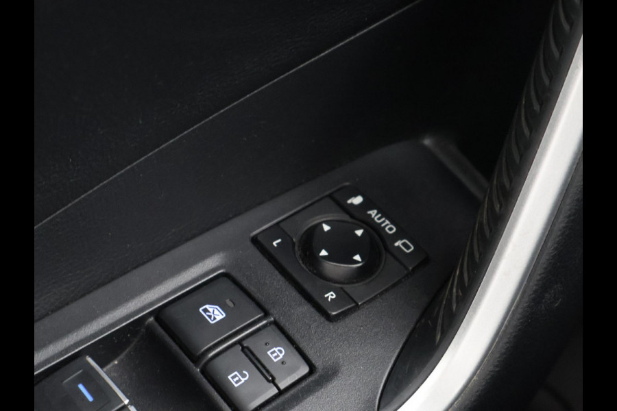 Toyota RAV4 2.5 PLUG-IN PHEV HYBRID AWD 4WD 306 PK + TREKHAAK | STOELVERW. | CAMERA | LED | APPLE CARPLAY | 18 INCH