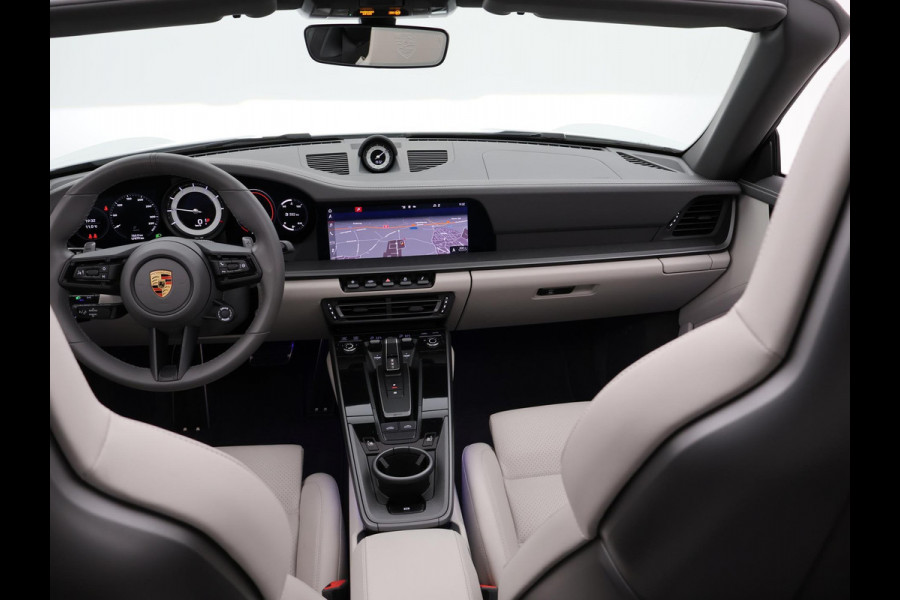 Porsche 911 TARGA 4S 3.0 992 ORIG. NL *17.979 KM* + SPORTUITLAAT / SFEERVERLICHTING / 360 CAMERA