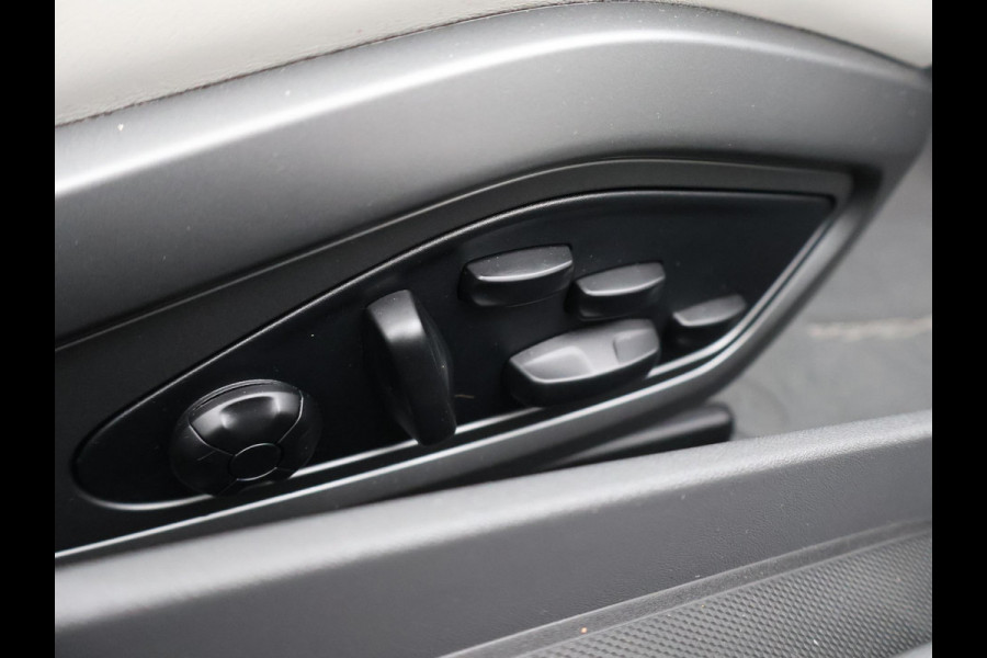 Porsche 911 TARGA 4S 3.0 992 ORIG. NL *17.979 KM* + SPORTUITLAAT / SFEERVERLICHTING / 360 CAMERA