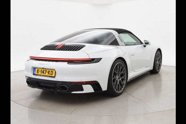 Porsche 911 TARGA 4S 3.0 992 ORIG. NL *17.979 KM* + SPORTUITLAAT / SFEERVERLICHTING / 360 CAMERA