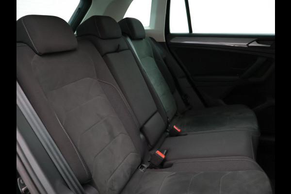 Volkswagen Tiguan 1.5 TSI + WEGKL. TREKHAAK | VIRTUAL COCKPIT | STUUR/STOELVERW. | CAMERA | ADAPTIVE CRUISE | MASSAGE