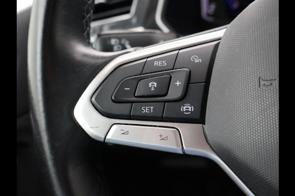 Volkswagen Tiguan 1.5 TSI + WEGKL. TREKHAAK | VIRTUAL COCKPIT | STUUR/STOELVERW. | CAMERA | ADAPTIVE CRUISE | MASSAGE