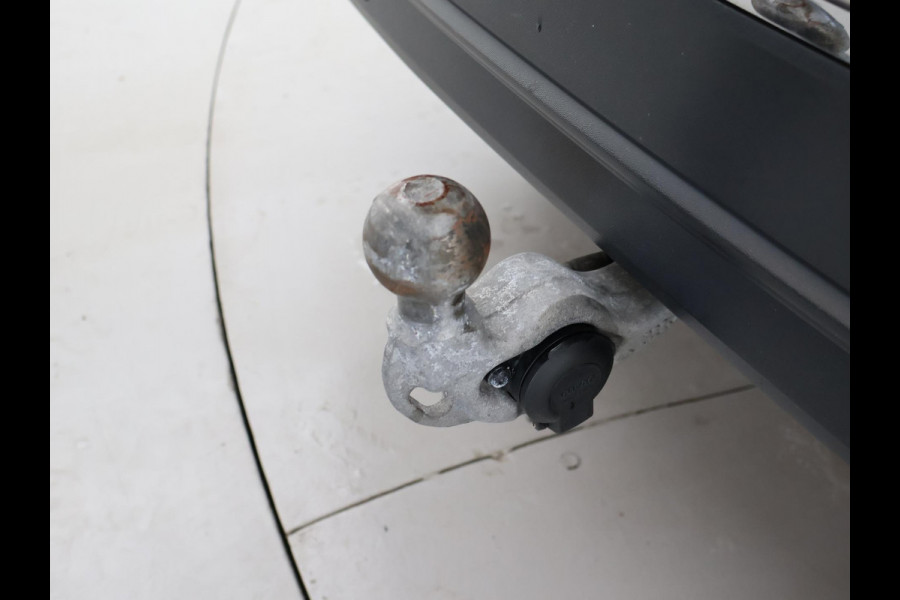 Volkswagen Tiguan 1.5 TSI + WEGKL. TREKHAAK | VIRTUAL COCKPIT | STUUR/STOELVERW. | CAMERA | ADAPTIVE CRUISE | MASSAGE