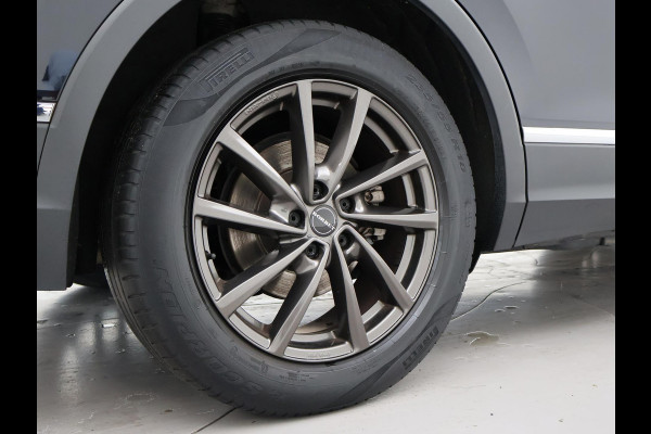 Volkswagen Tiguan 1.5 TSI + WEGKL. TREKHAAK | VIRTUAL COCKPIT | STUUR/STOELVERW. | CAMERA | ADAPTIVE CRUISE | MASSAGE