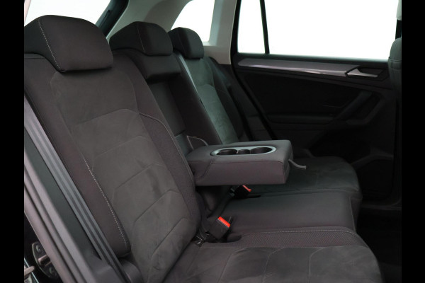 Volkswagen Tiguan 1.5 TSI + WEGKL. TREKHAAK | VIRTUAL COCKPIT | STUUR/STOELVERW. | CAMERA | ADAPTIVE CRUISE | MASSAGE