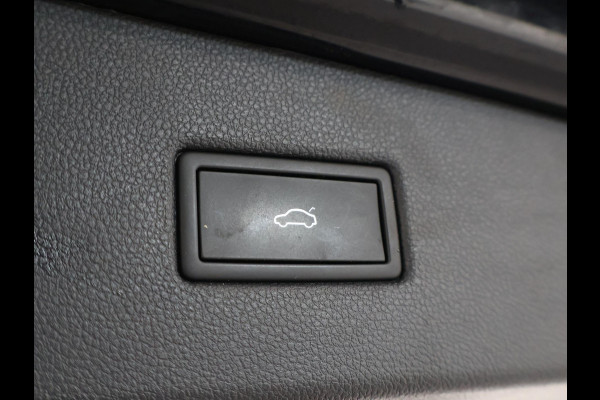 Volkswagen Tiguan 1.5 TSI + WEGKL. TREKHAAK | VIRTUAL COCKPIT | STUUR/STOELVERW. | CAMERA | ADAPTIVE CRUISE | MASSAGE