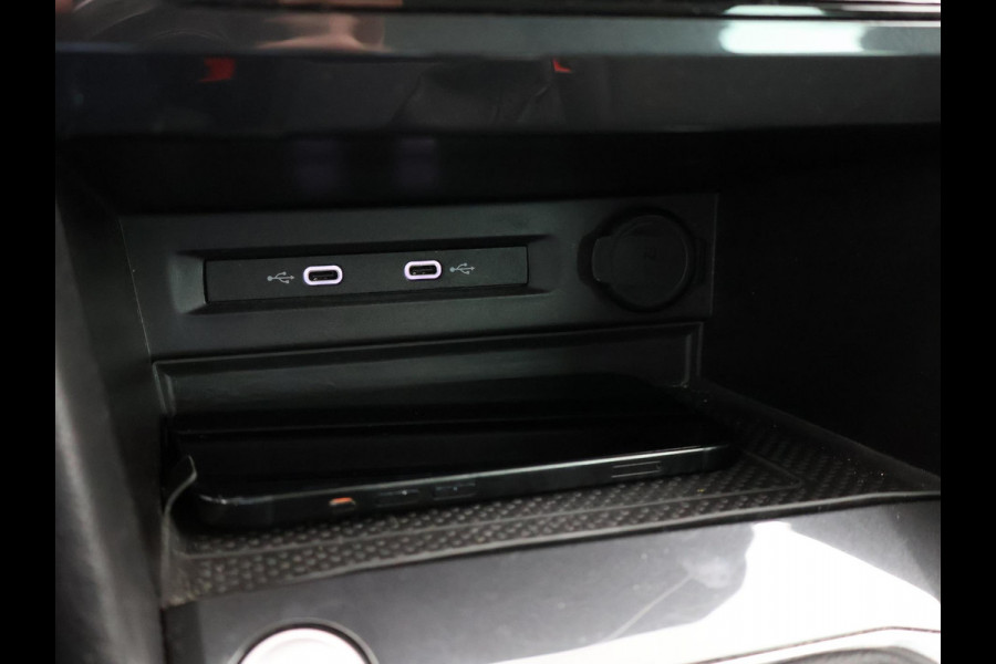 Volkswagen Tiguan 1.5 TSI + WEGKL. TREKHAAK | VIRTUAL COCKPIT | STUUR/STOELVERW. | CAMERA | ADAPTIVE CRUISE | MASSAGE