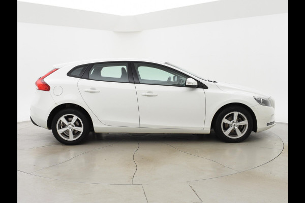 Volvo V40 2.0 D2 120 PK EURO 6 + NAVIGATIE Volvo V40 2.0 D2 + NAVIGATIE | DIGITALE COCKPIT | CRUISE CONTROL