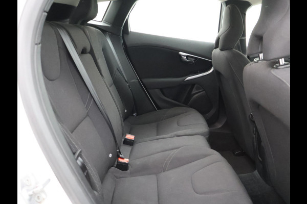 Volvo V40 2.0 D2 120 PK EURO 6 + NAVIGATIE Volvo V40 2.0 D2 + NAVIGATIE | DIGITALE COCKPIT | CRUISE CONTROL