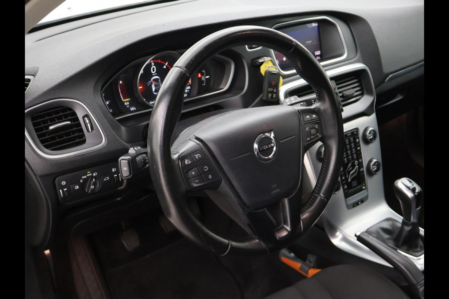 Volvo V40 2.0 D2 120 PK EURO 6 + NAVIGATIE Volvo V40 2.0 D2 + NAVIGATIE | DIGITALE COCKPIT | CRUISE CONTROL