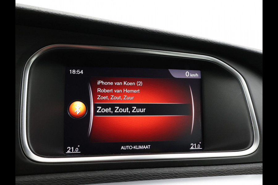 Volvo V40 2.0 D2 120 PK EURO 6 + NAVIGATIE Volvo V40 2.0 D2 + NAVIGATIE | DIGITALE COCKPIT | CRUISE CONTROL