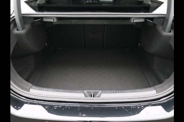 Mercedes-Benz A-Klasse 180 Business Solution Luxury Ledkoplampen | Achteruitrijcamera | Sfeerverlichting | Spiegelpakket. Inclusief 48 maanden Mercedes-Benz Certified garantie voor Europa.