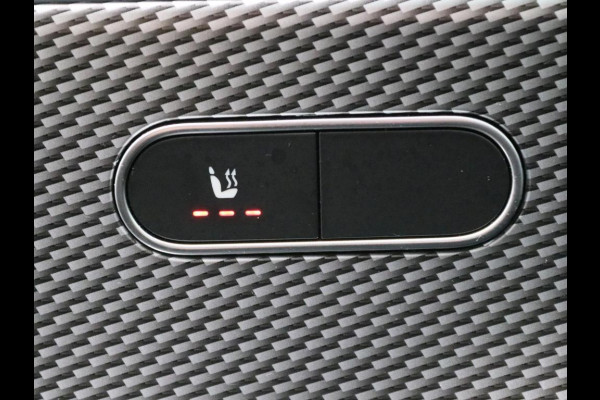 Mercedes-Benz A-Klasse 180 Business Solution Luxury Ledkoplampen | Achteruitrijcamera | Sfeerverlichting | Spiegelpakket. Inclusief 48 maanden Mercedes-Benz Certified garantie voor Europa.