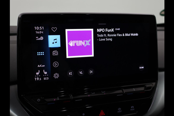 Volkswagen ID.4 First 77 kWh 1st EDITION + WEGKL. TREKHAAK | 20 INCH | CAMERA | STOELVERW. | APPLE CARPLAY