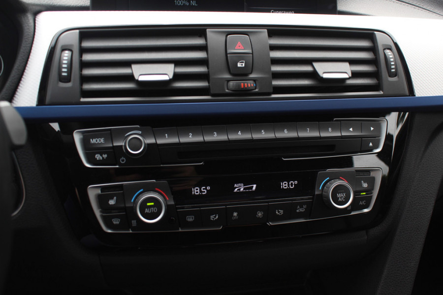 BMW 3-serie 320i Edition M Sport / Trekhaak / Leder / Navigatie / 18'' / Stoelverwarming / Cruise Control