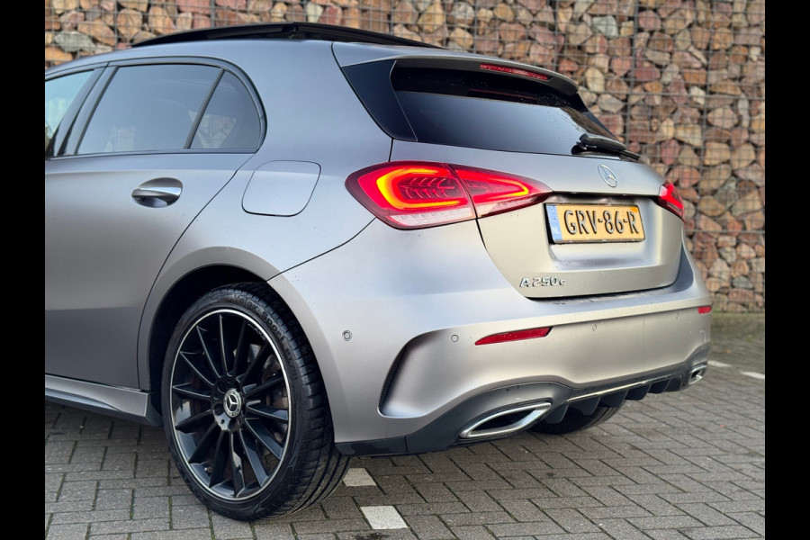 Mercedes-Benz A-Klasse 250 e AMG Pano 360 Camera