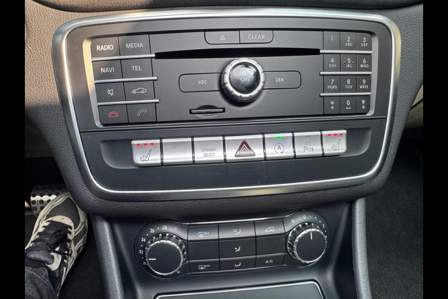 Mercedes-Benz CLA-Klasse 200 Ambition AMG Automaat Pano