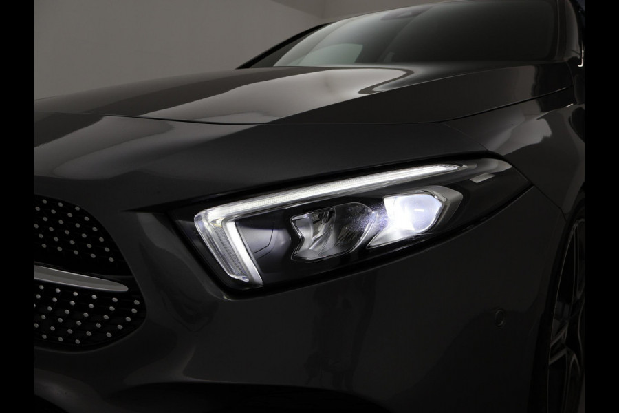 Mercedes-Benz A-Klasse 200 163 PK AUT. AMG NIGHT + PANORAMA | CAMERA | STOELVERW. | WIDESCREEN MBUX