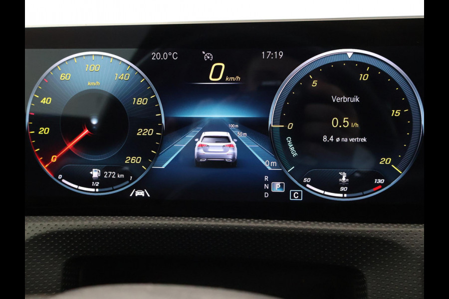 Mercedes-Benz A-Klasse 200 163 PK AUT. AMG NIGHT + PANORAMA | CAMERA | STOELVERW. | WIDESCREEN MBUX