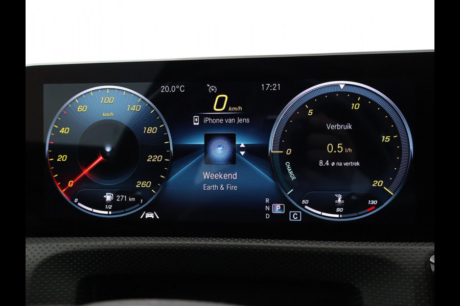 Mercedes-Benz A-Klasse 200 163 PK AUT. AMG NIGHT + PANORAMA | CAMERA | STOELVERW. | WIDESCREEN MBUX