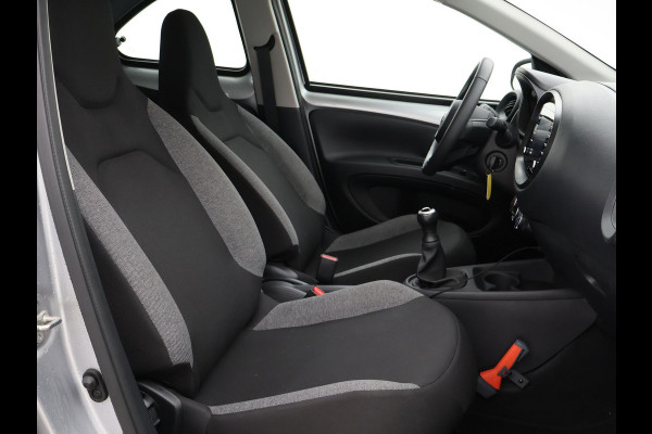 Toyota Aygo X 1.0 VVT-i MT PLAY + ADAPTIVE CRUISE | APPLE CARPLAY | CAMERA | AIRCO