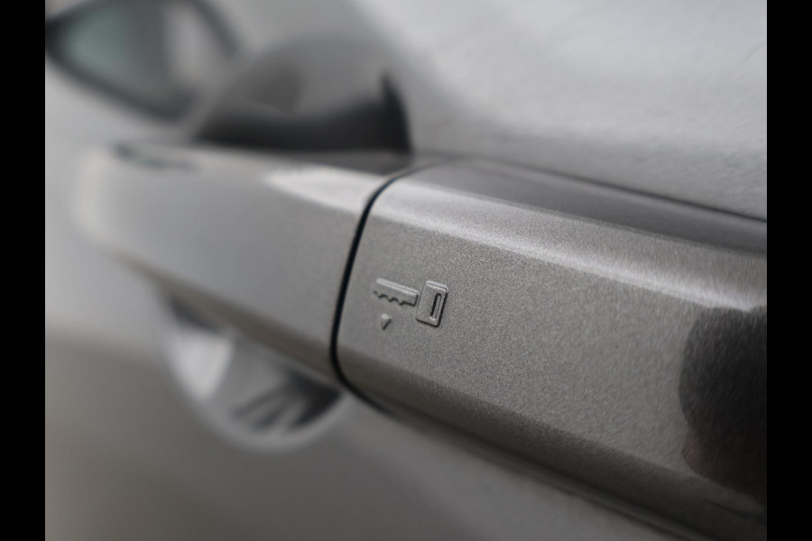 Land Rover Discovery Sport 2.0 TD4 150 PK HSE + PANORAMA | STOELVERW. V+A | LEDER