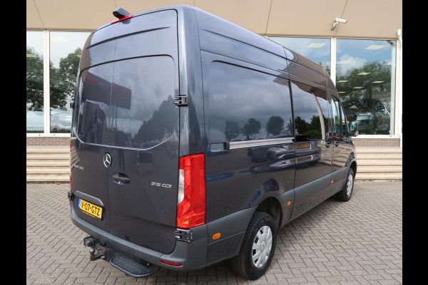 Mercedes-Benz Sprinter 316 2.2 CDI 163 PK AUT7 L2H2 + 3500 KG TREKHAAK / ADAPTIVE CRUISE / BREEDBEELD MBUX