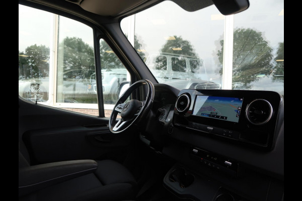 Mercedes-Benz Sprinter 316 2.2 CDI 163 PK AUT7 L2H2 + 3500 KG TREKHAAK / ADAPTIVE CRUISE / BREEDBEELD MBUX