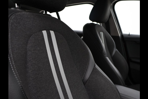 BMW 1-serie 116D LESAUTO DUBBELE BEDIENING HANDGESCHAKELD + CAMERA | SPORTSTOELEN | LED