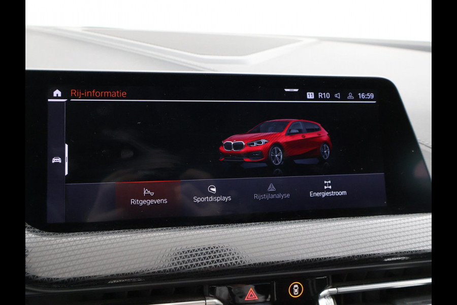 BMW 1-serie 116D LESAUTO DUBBELE BEDIENING HANDGESCHAKELD + CAMERA | SPORTSTOELEN | LED